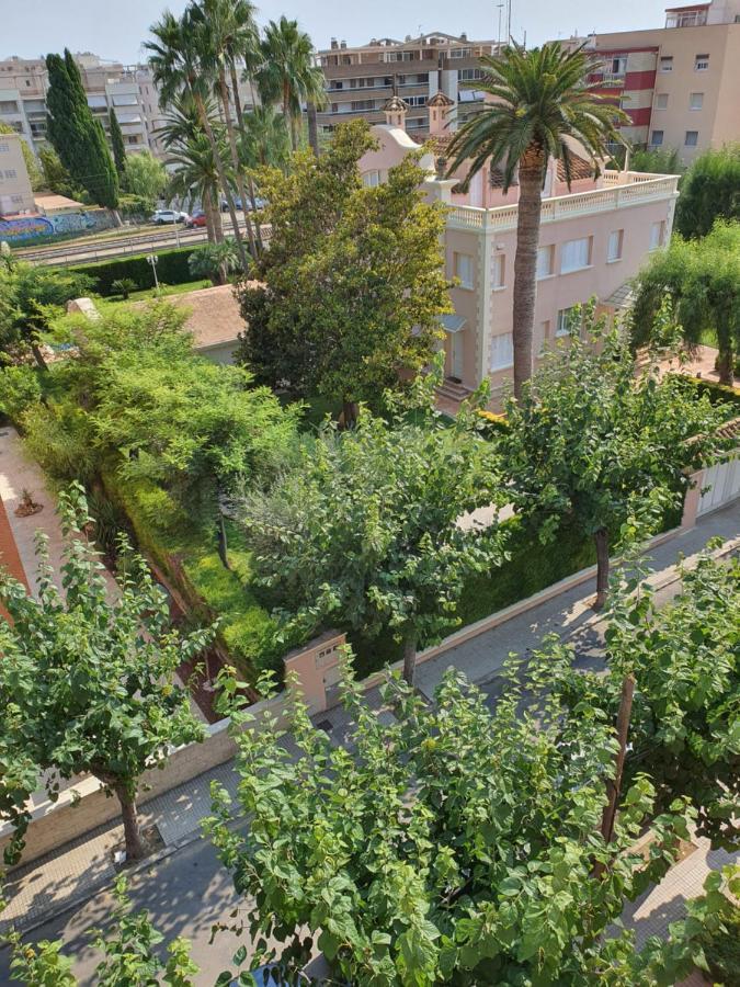 Acogedor Apartamento. Салоу Экстерьер фото
