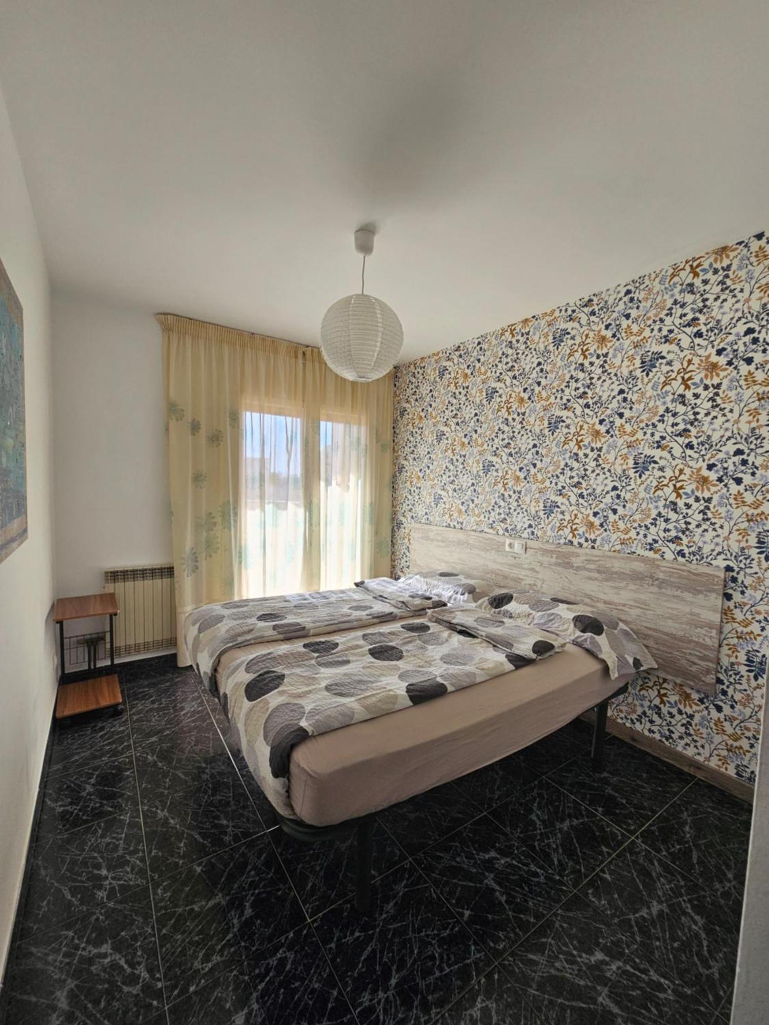 Acogedor Apartamento. Салоу Экстерьер фото